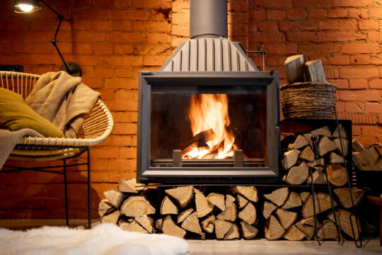 Burning fireplace with firewood at home Haardhoud voor thuis in Utrecht